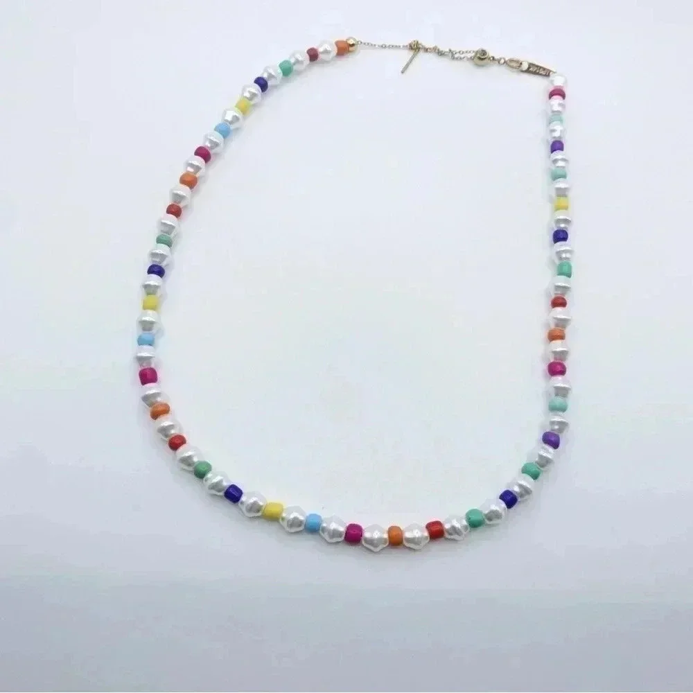 Colorful pearl beaded necklace